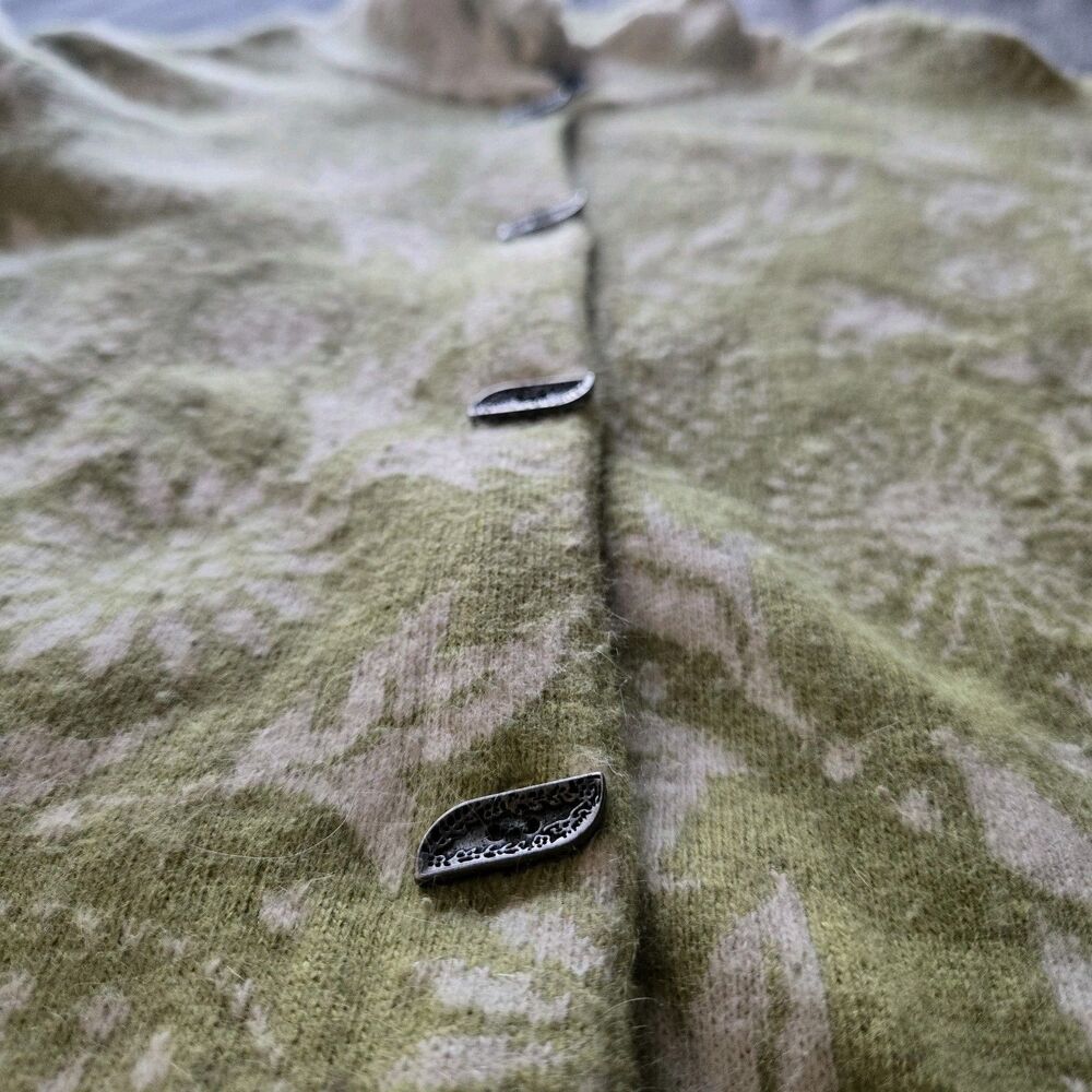 Vintage Icelandic Design Angora Cardigan Sweater Green Leaf Metal Buttons Sz Med - Picture 2 of 8